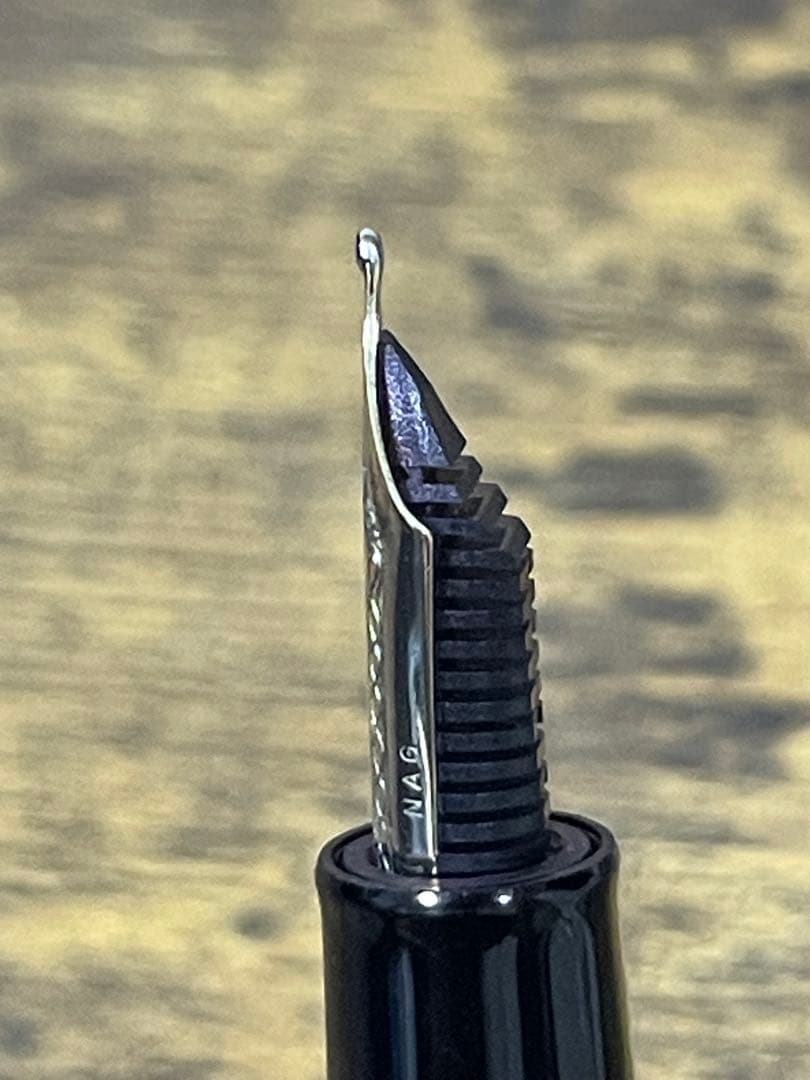 長刀研ぎ　NAG　旧型ニブ　セーラー　万年筆　ゴールド×ブラック　SAILOR