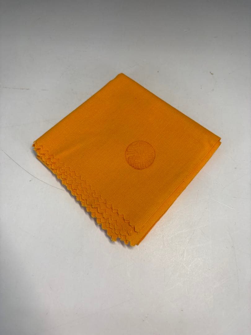 【中古品】清閑寺窯　杉田祥平造　色絵紅白梅ノ画茶碗（共箱）