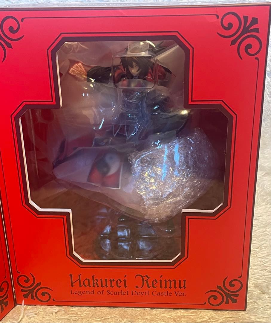 新品未開封　東方project 博麗霊夢　フィギュア　紅魔城伝説版　1/8
