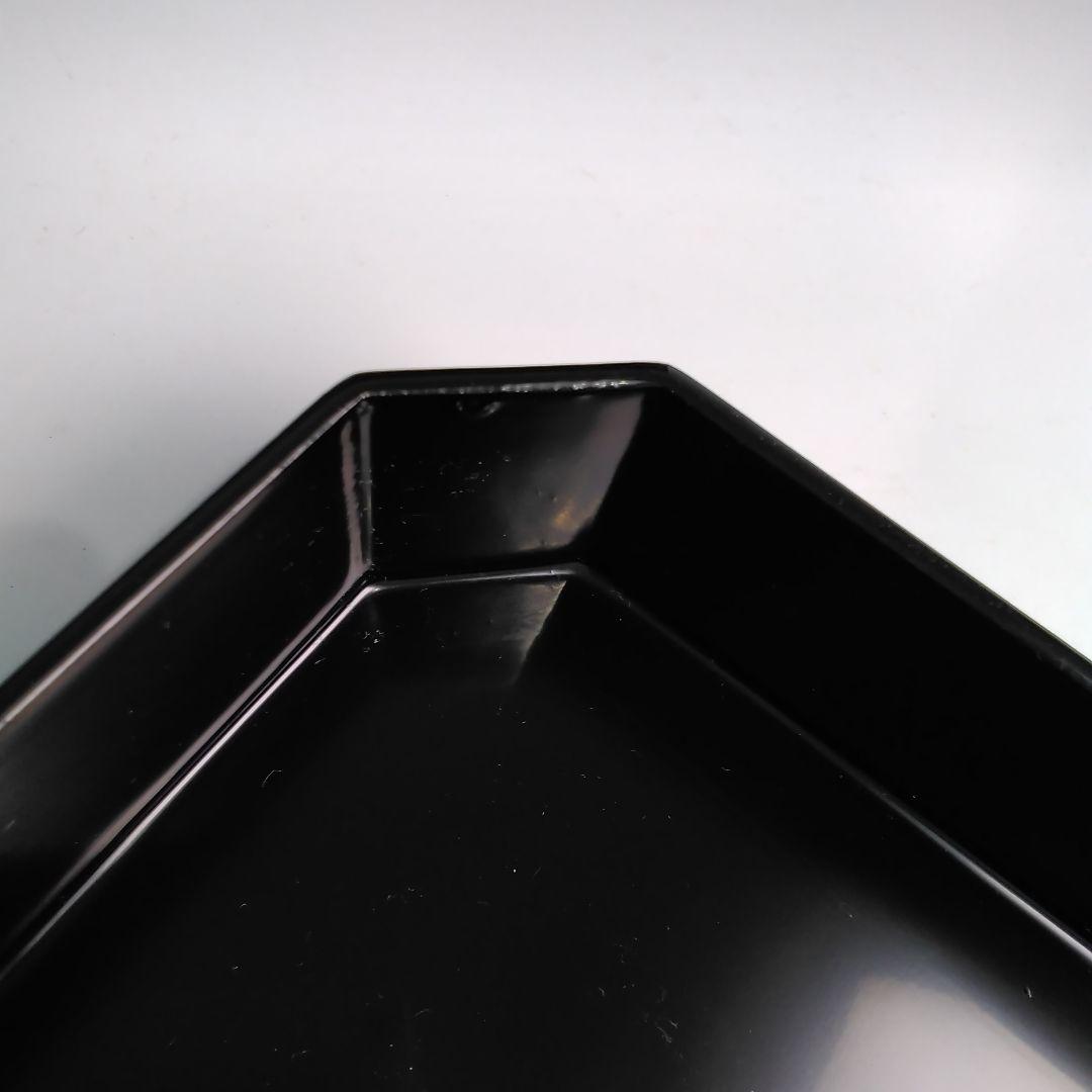 ア142 『塗師　川瀬表完』作　『黒真塗　五重縁高　共箱』茶道具