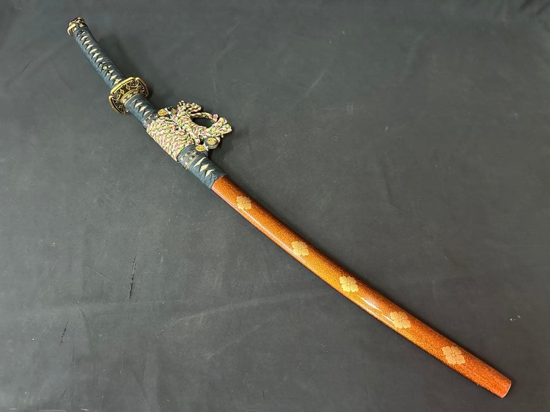 金梨子地花菱散糸巻太刀拵え 模造刀 陣太刀
