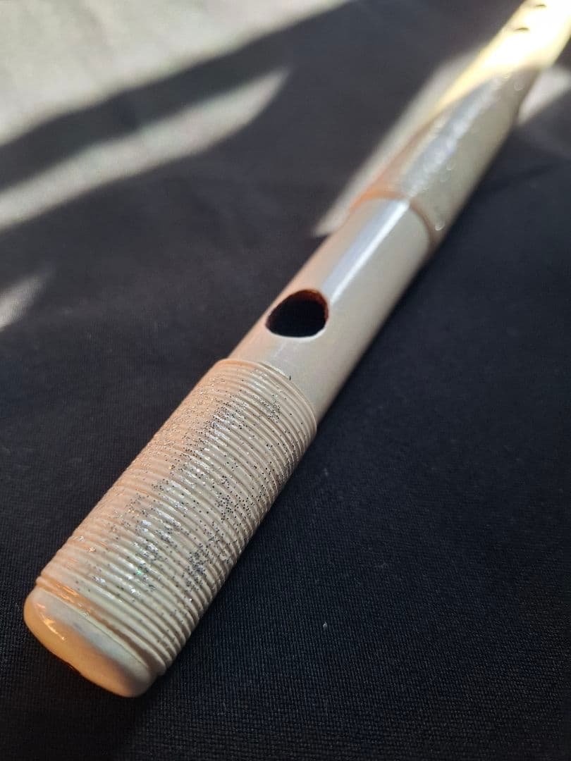 篠笛　古典調　4本調子　7穴　超鐵仕様　天地胴藤巻き　ホワイト＋レインボー