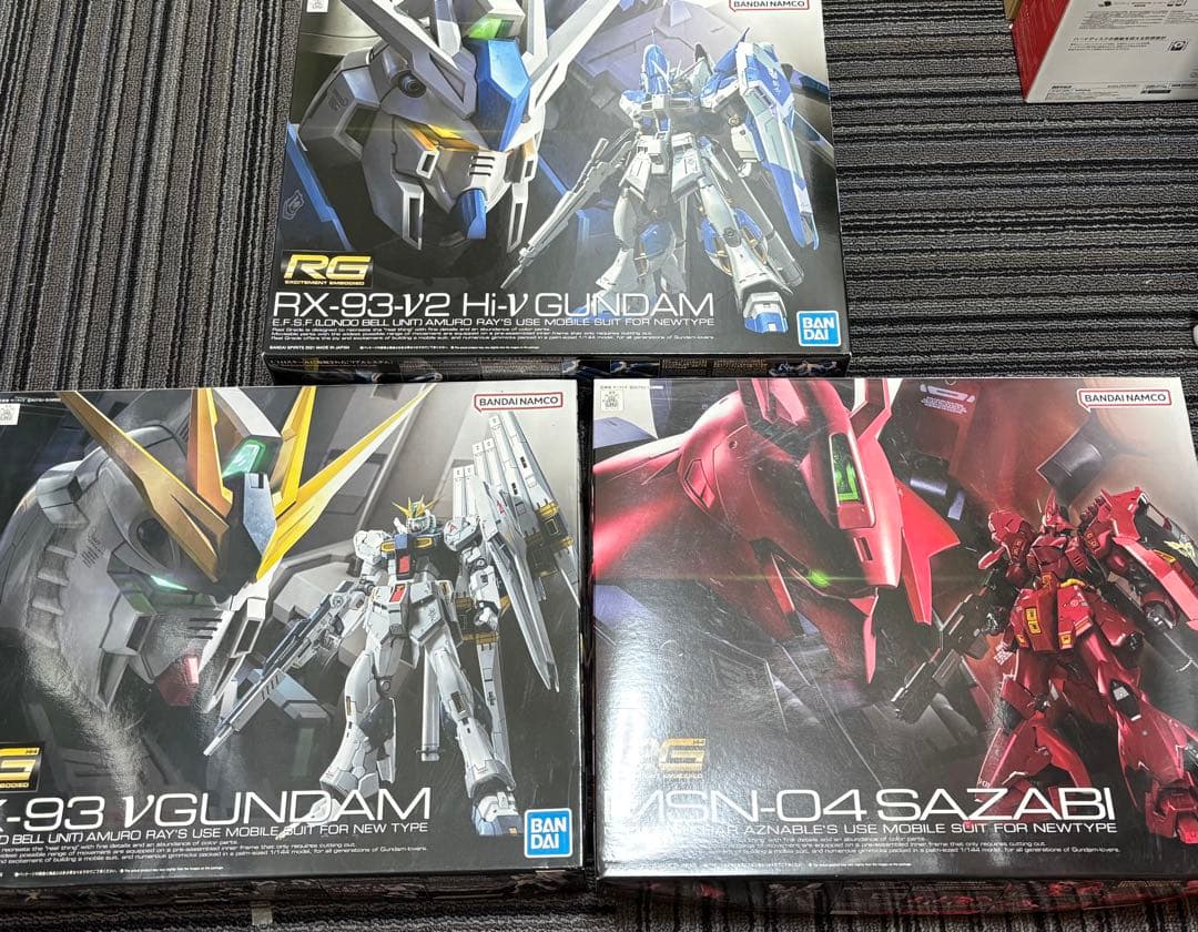 RG バンダイ　ニューガンダム　サザビー　Hiニューガンダム