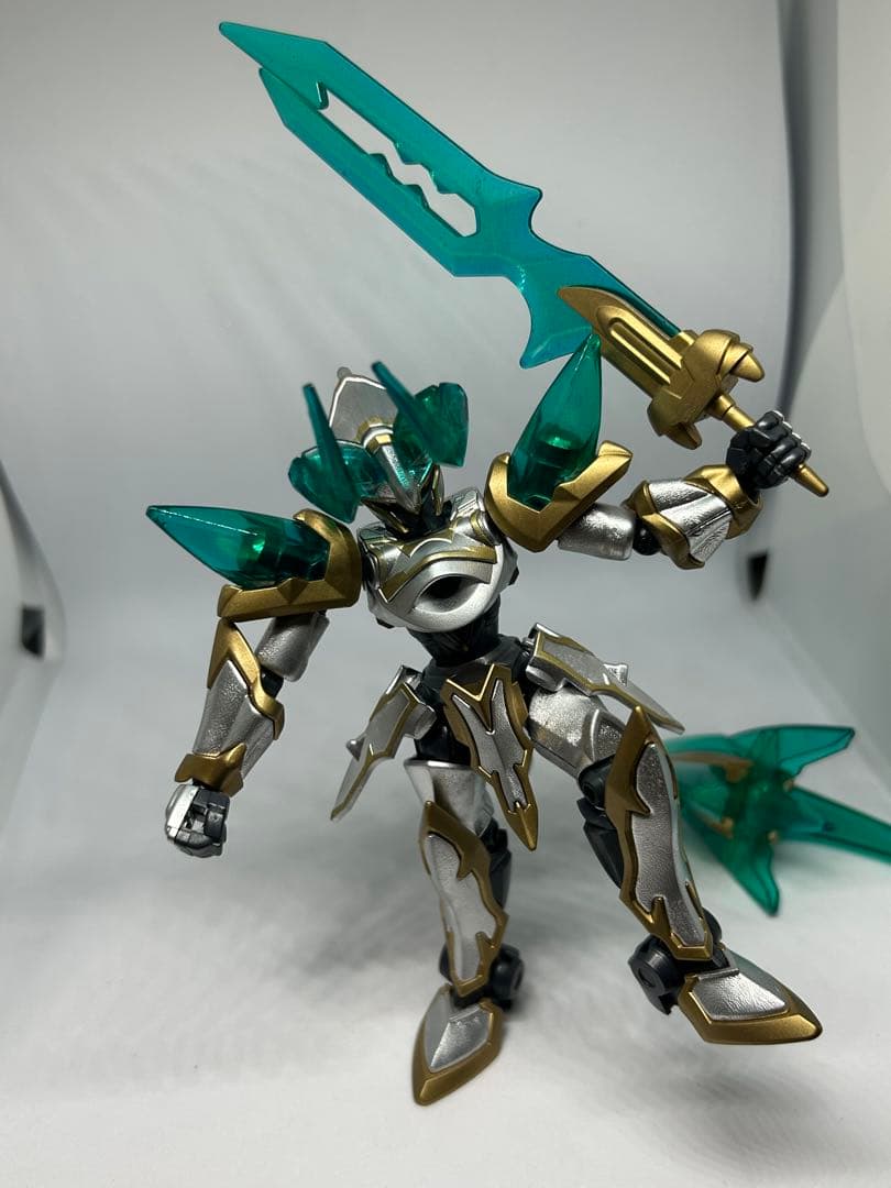 プラモデル　組立済　模型　LBX ダンボール戦機　シャドールシファー　完成品