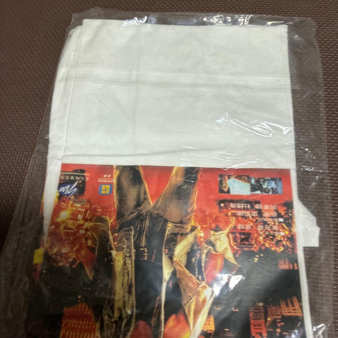 ジャッキー・チェン主演の香港アクション映画『レッド・ブロンクスビンテージtシャツ