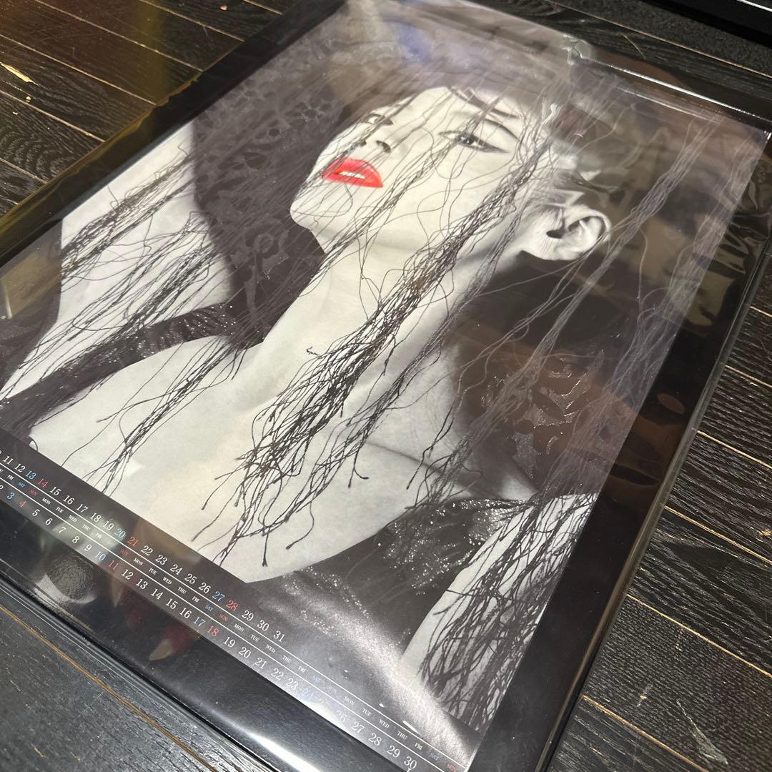 中森明菜　A2サイズ　カレンダー　ポスター　新品額装付き　モノトーン