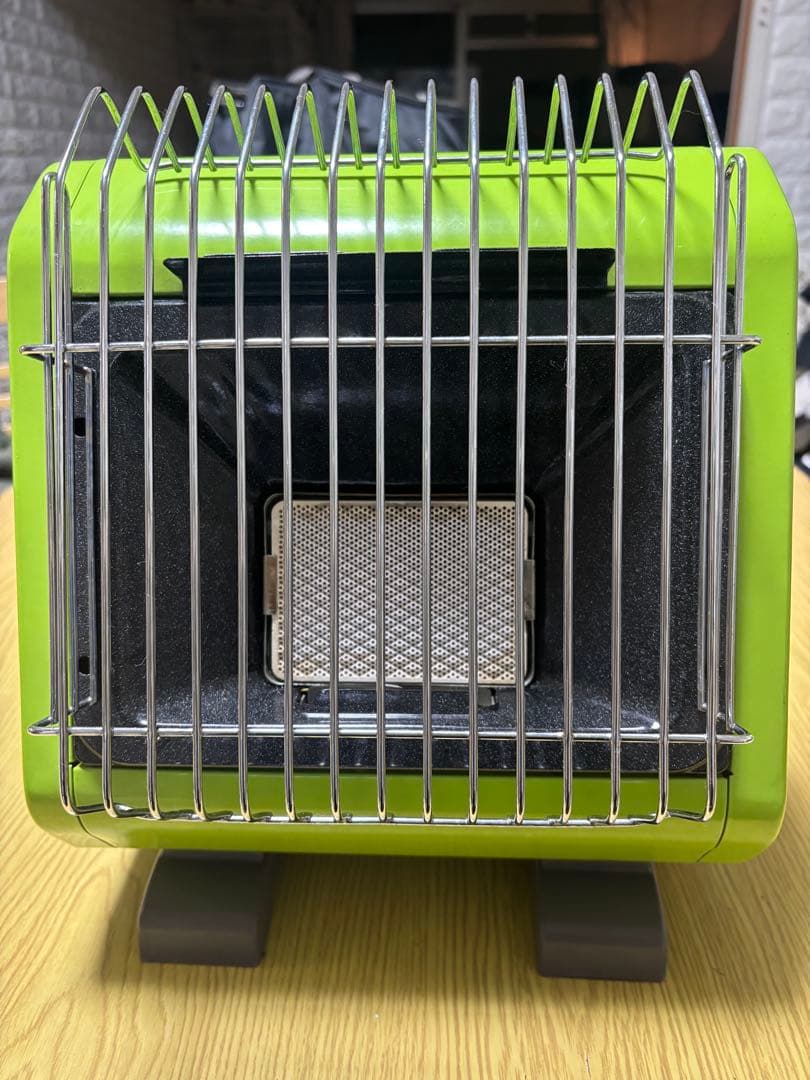 【美品】　イワタニカセットガスストーブ　CB-STV-2