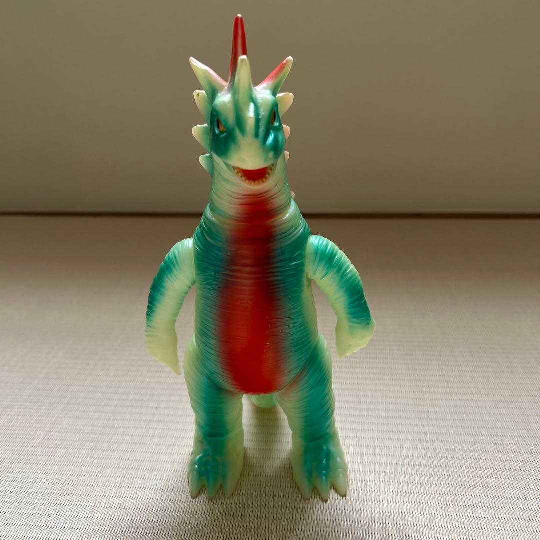 ブルファクト　怪獣フィギュア 青緑色 ソフトビニール　特撮　スエルノドン　蓄光