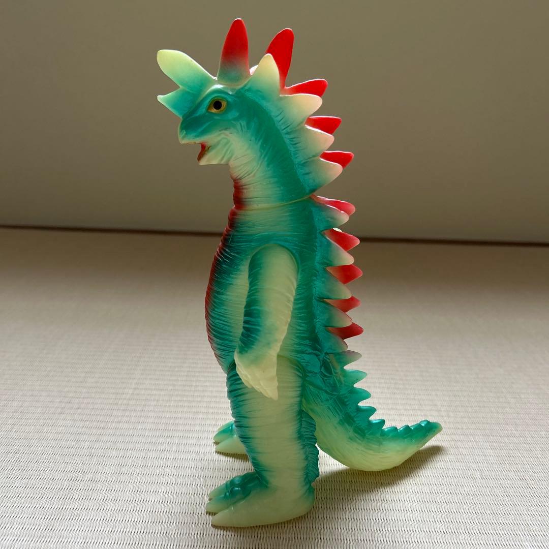 ブルファクト　怪獣フィギュア 青緑色 ソフトビニール　特撮　スエルノドン　蓄光