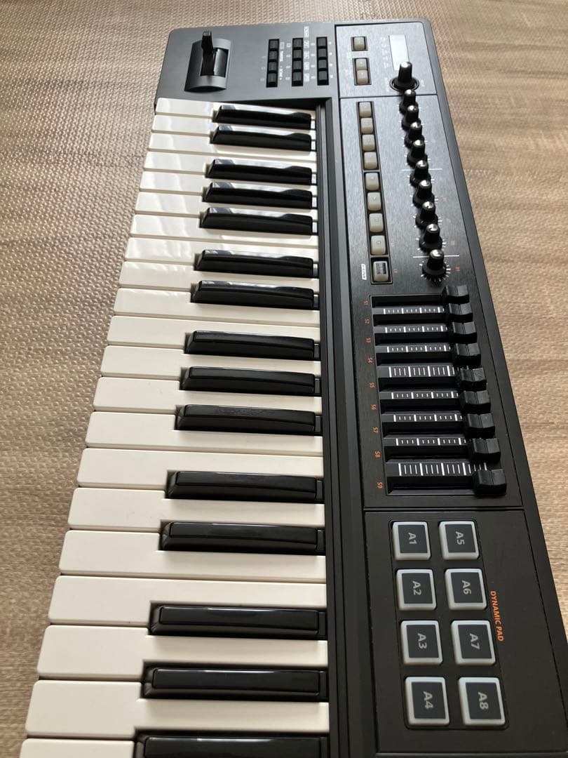 Roland A-800PRO MIDIキーボードコントローラー