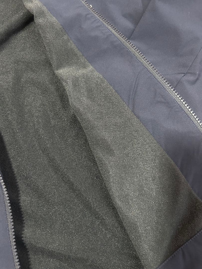 デサント　ムーブスポーツ　ナイロンジャケットとパンツのセットアップ　Lサイズ