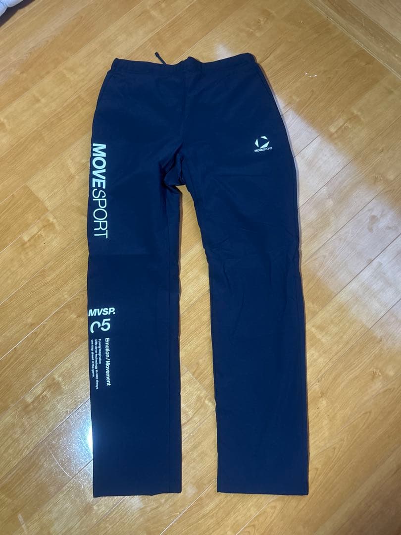 デサント　ムーブスポーツ　ナイロンジャケットとパンツのセットアップ　Lサイズ