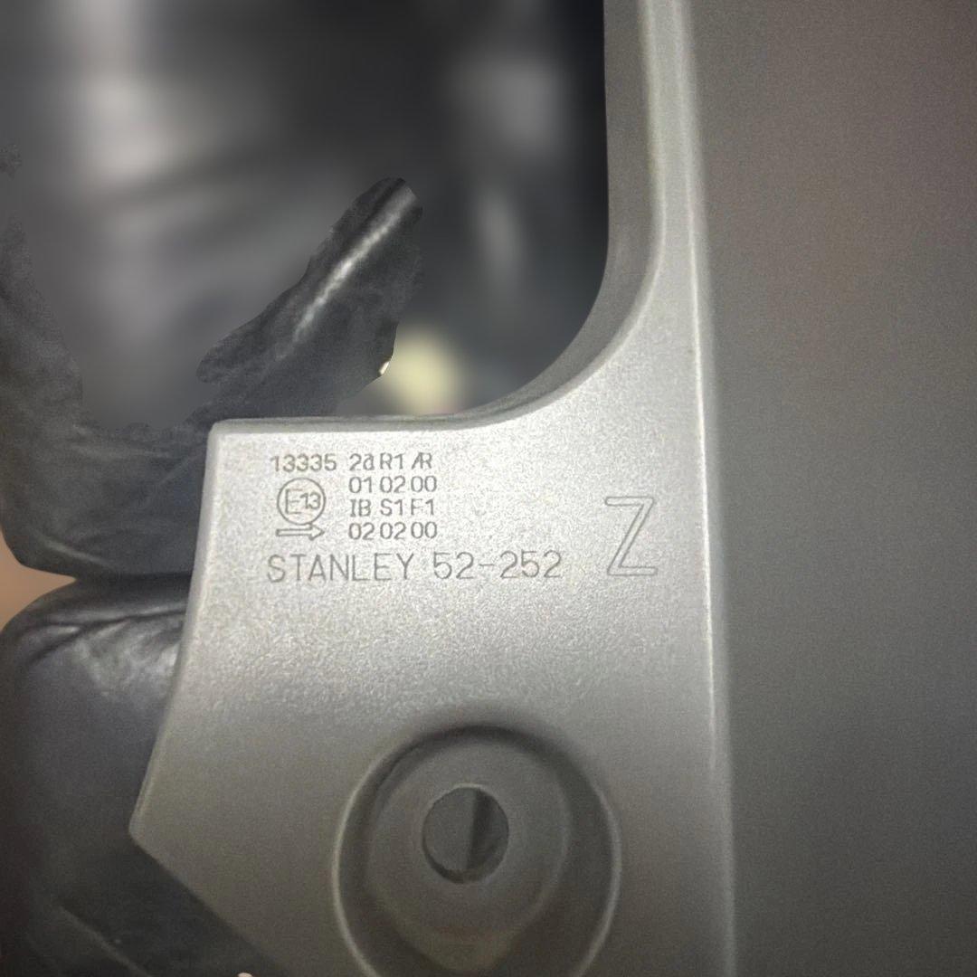 トヨタアクア NHP10 純正 右 テールランプ