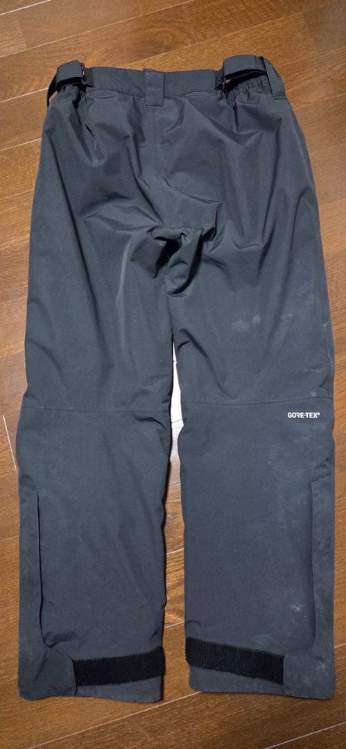 USED ダイワ 防寒着　磯釣りDAIWAフィッシングスーツ(上下セット)