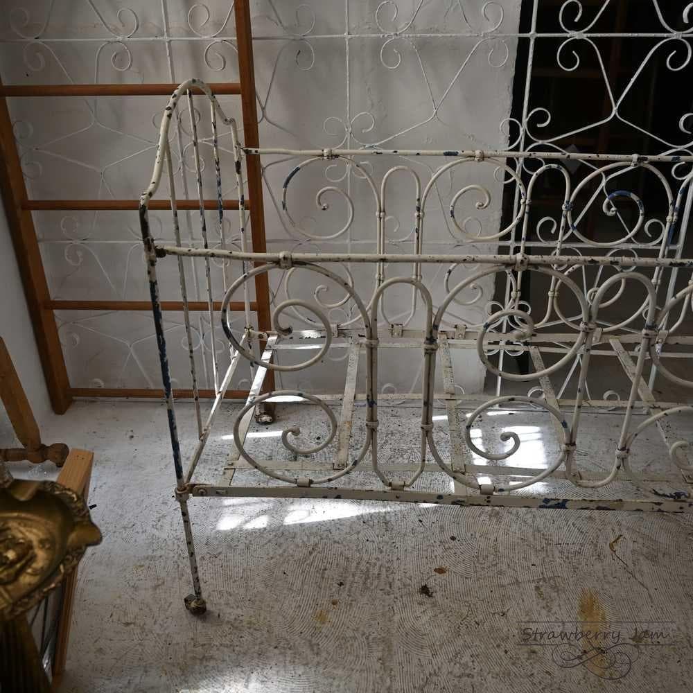 L3710-90 フランスアンティーク アイアン ガーデニング ベビーベット