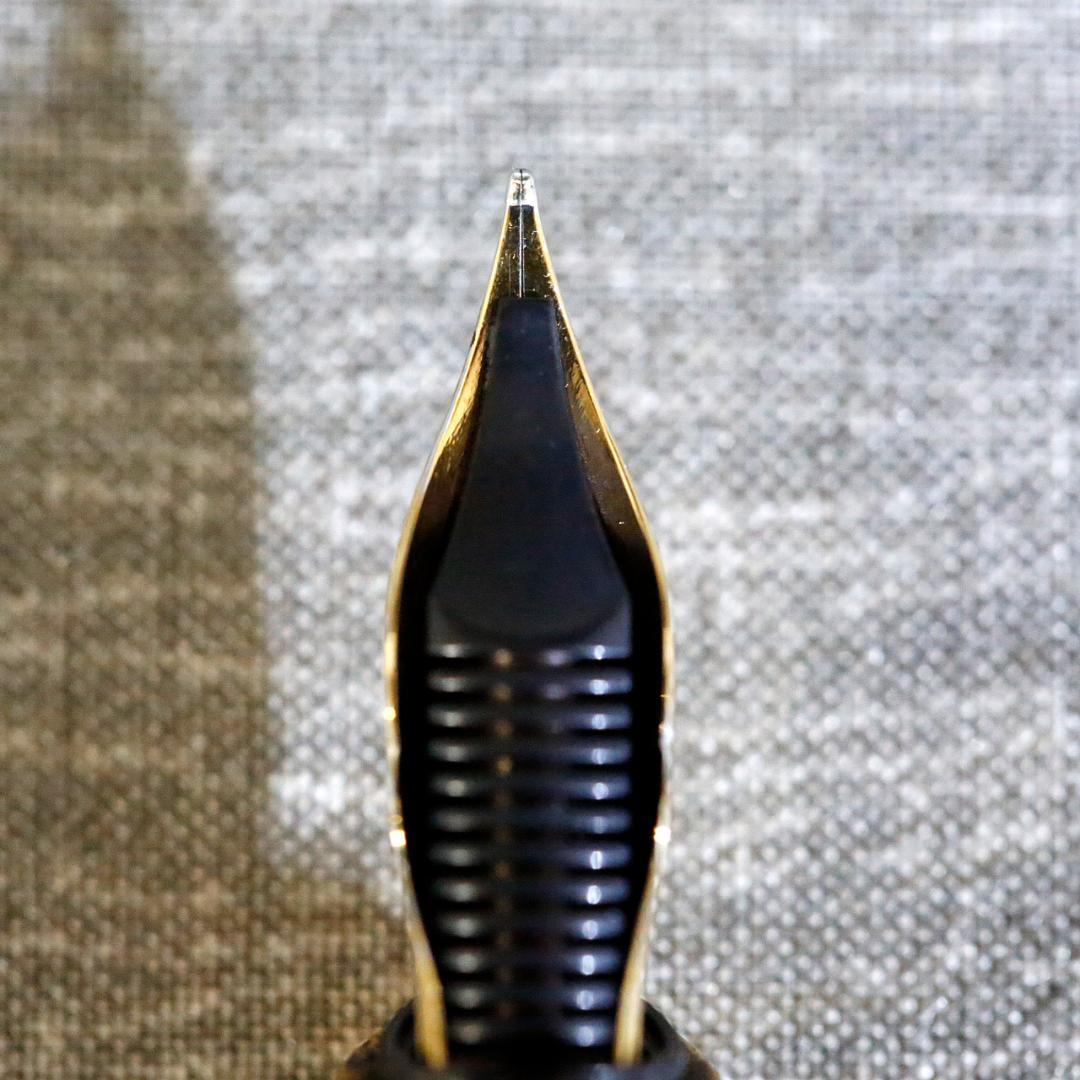 【美品 送料込み】デュポン 万年筆 オランピオ ゴールド