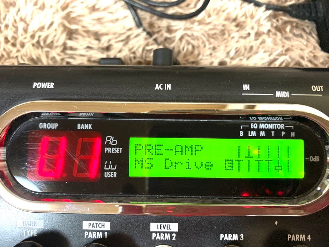 ZOOM G7.1ut ギターマルチエフェクター　アダプター付属