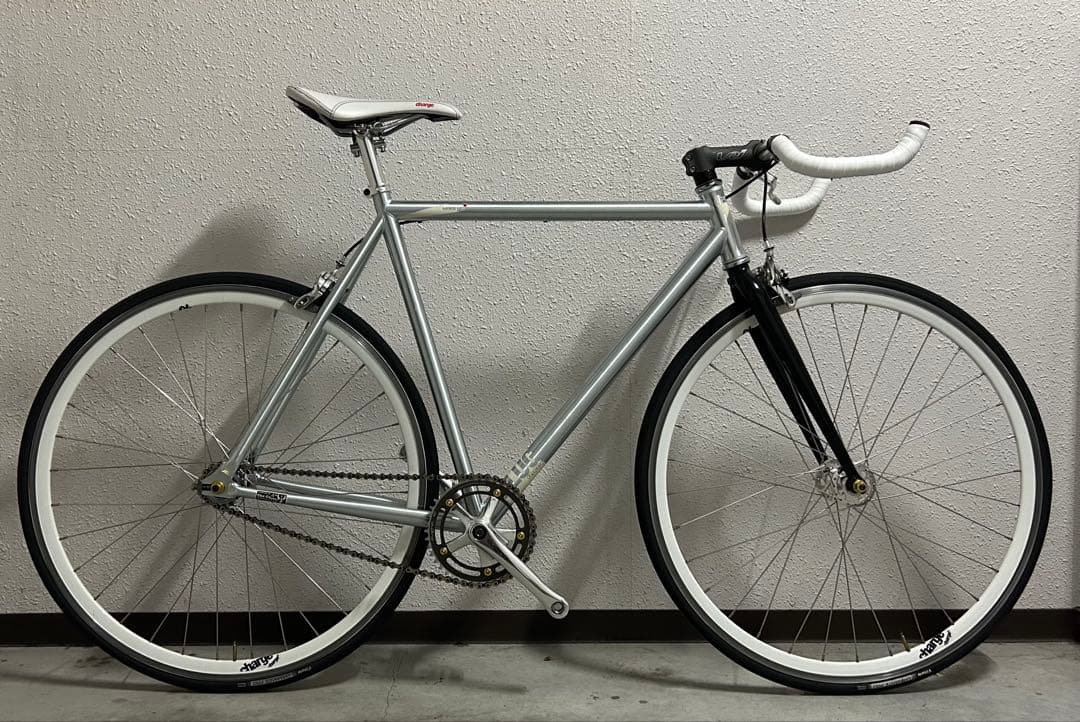 charge bikes plug racer チャージバイクス　プラグレーサー