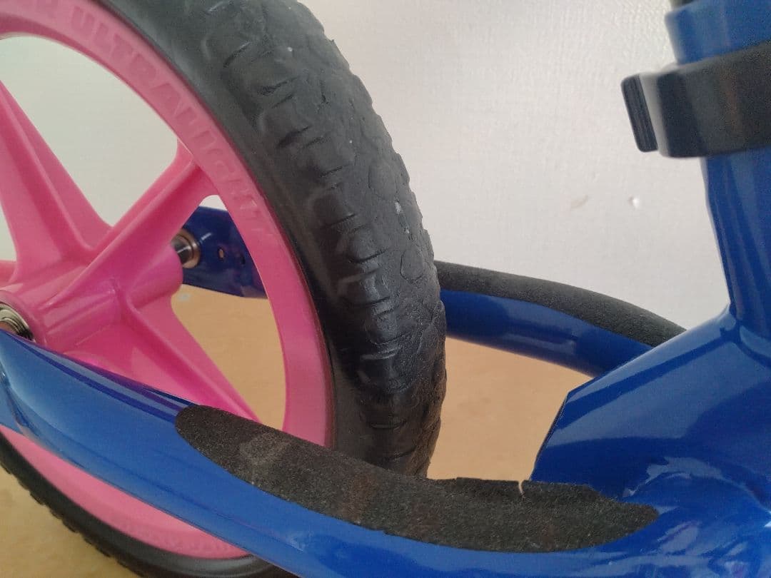 【室内保管】ストライダー スポーツ12インチ　ブルー×ピンク/STRIDER