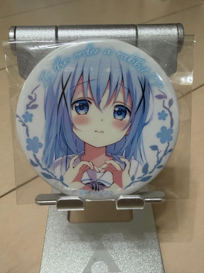 ごちうさ　チノ　缶バッジ　ハートポーズ