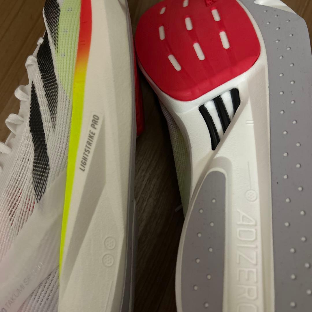 アディゼロタクミセン10 25.5cm 値下げ交渉可能です！