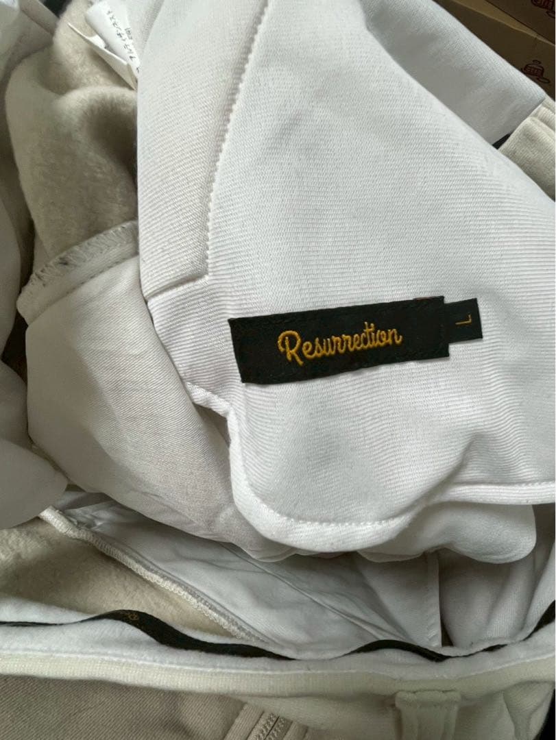 Resurrection レザレクション ジャケット&パンツセット ベージュ