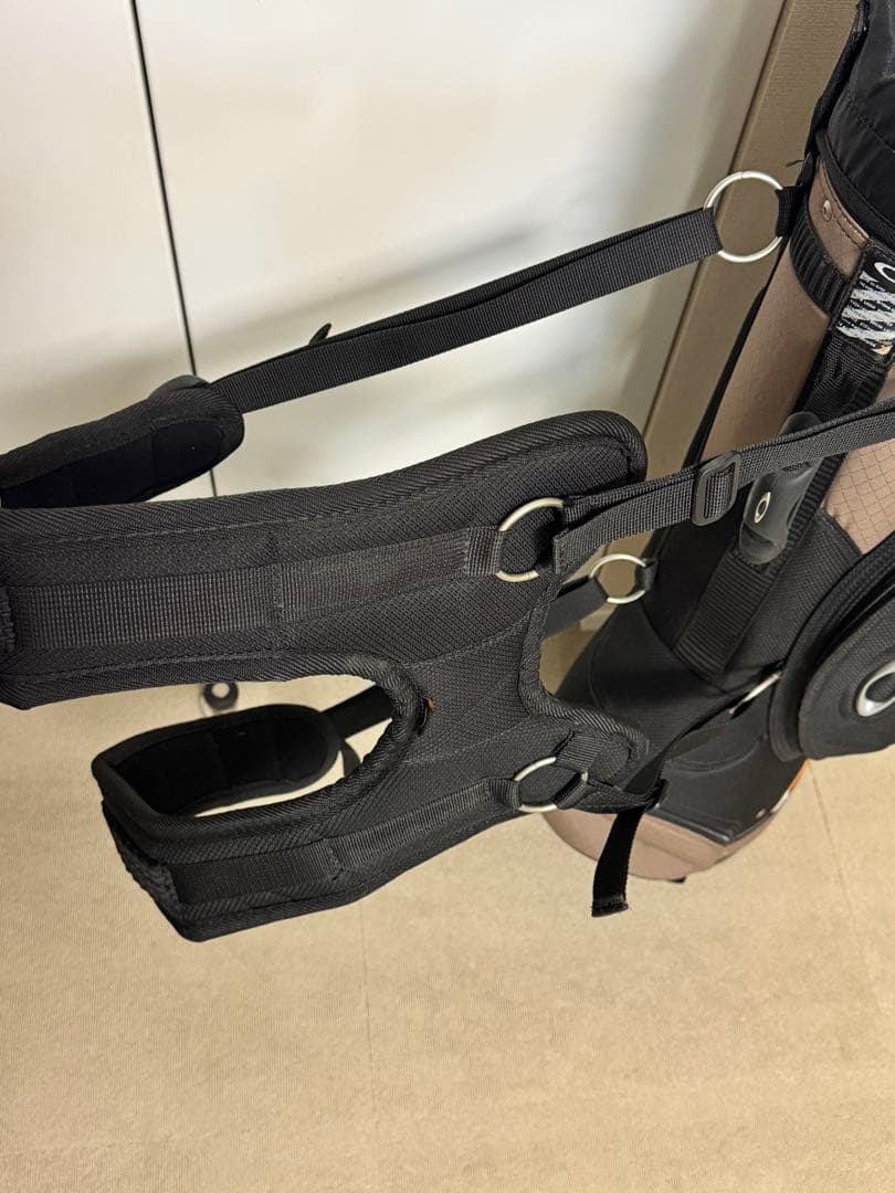 Oakley ゴルフスタンドバッグ（キャディバッグ）