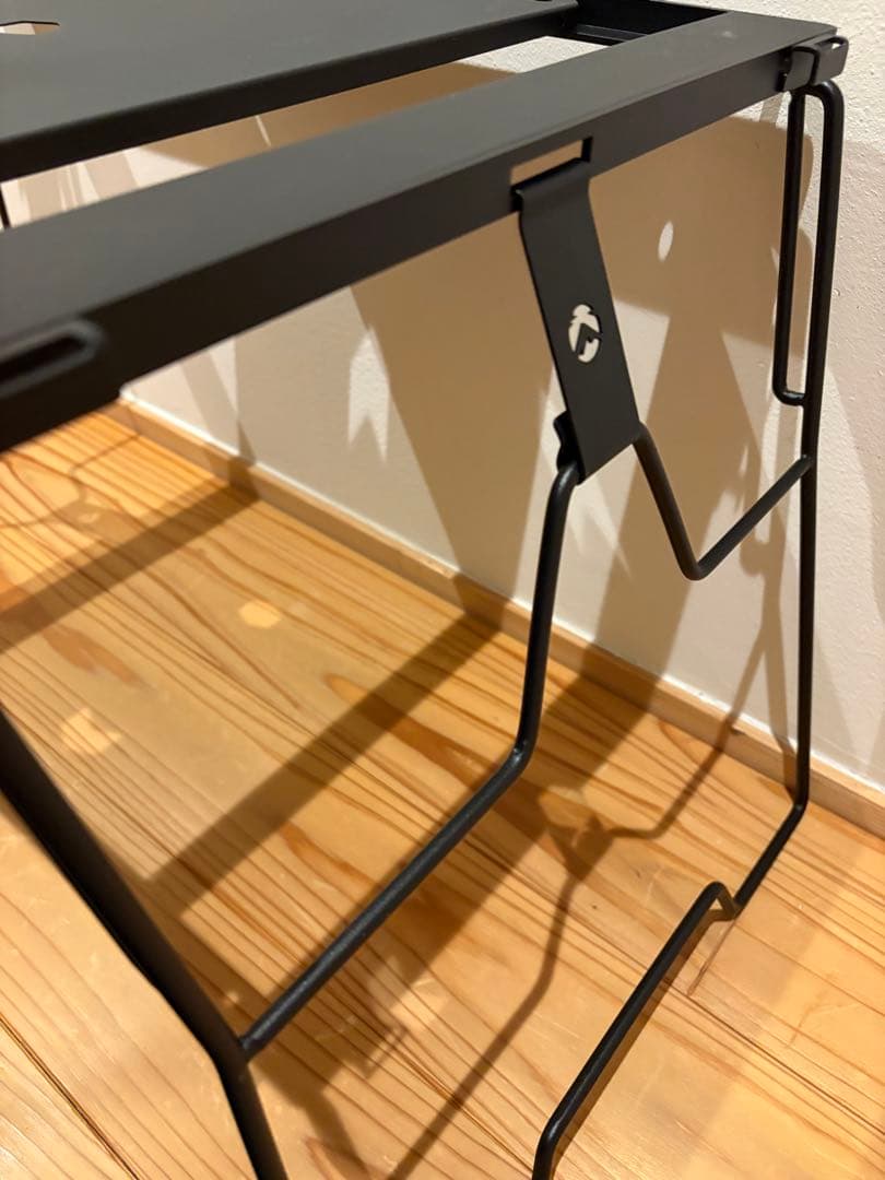 キャンプ用品5点まとめ売り　ソフトコンテナ・ラック・コードユニット・スタンドなど