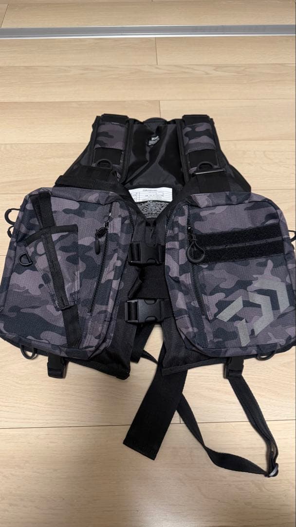 ダイワ DF-6421 迷彩フィッシングベスト