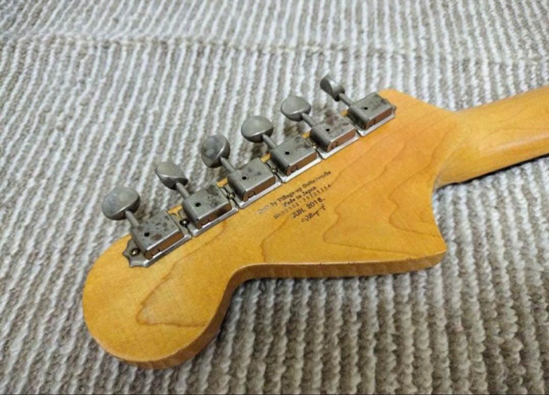 Village-upハンドメイドギター　Jaguar タイプ