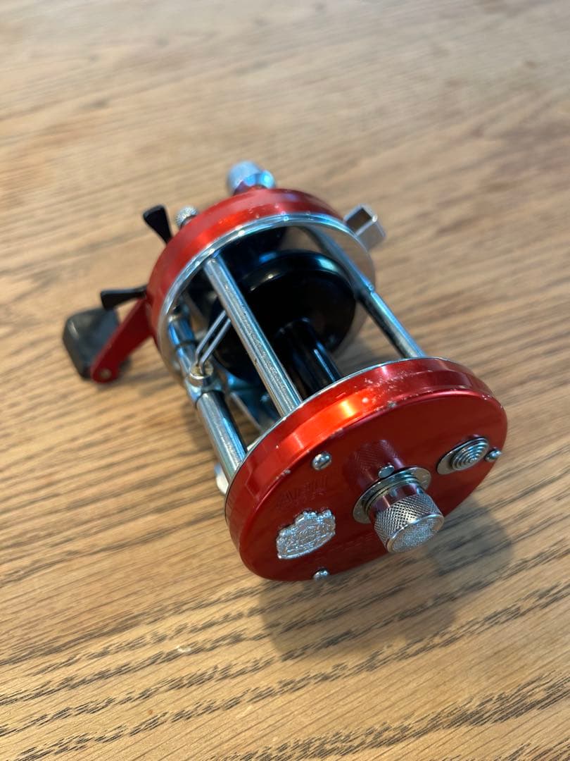 ABU ambassadeur 7000 レッド