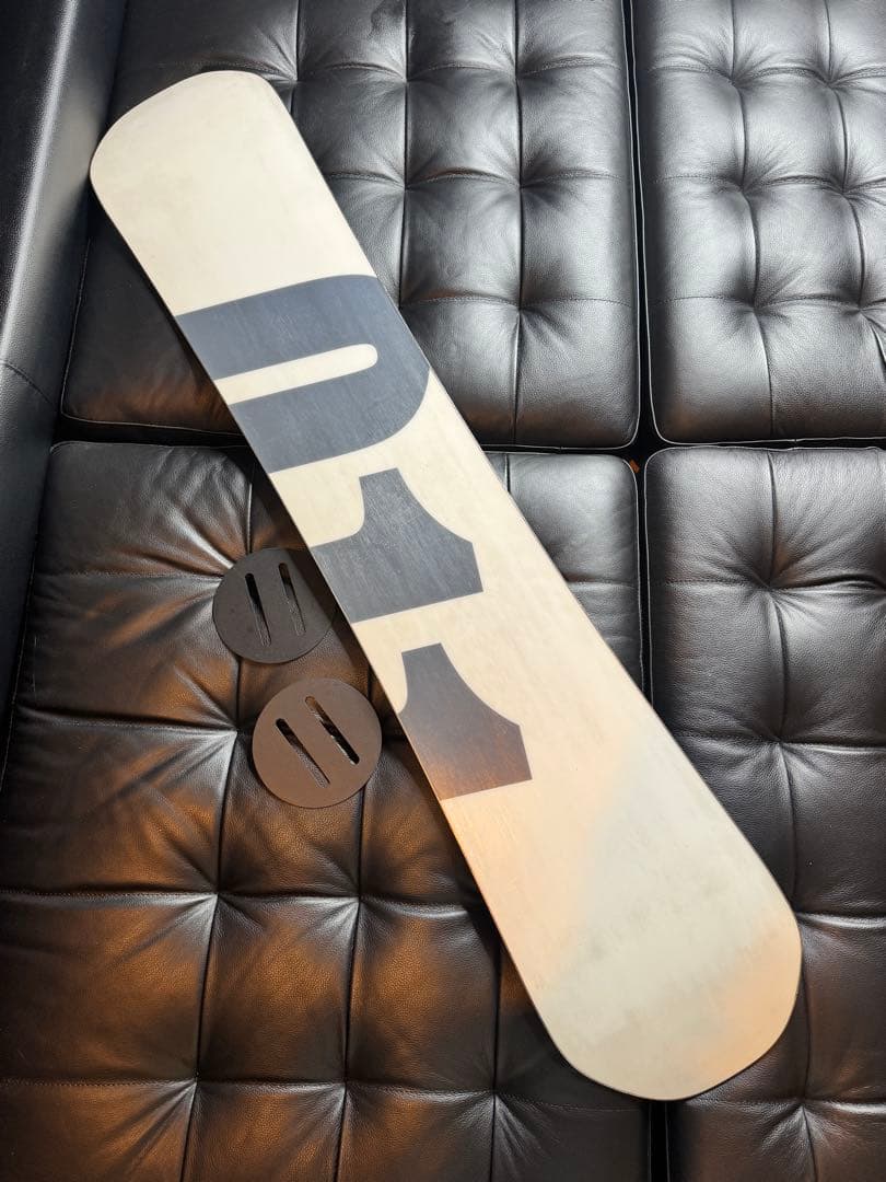 011artistic XFLY SPIN 141 ゼロワン グラトリ スノボ板