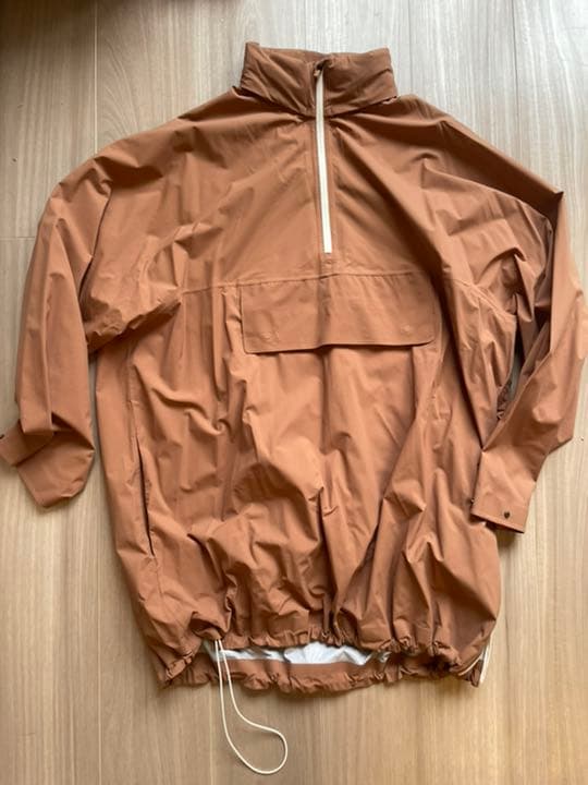 デサントのファッションラインセットアップウェア