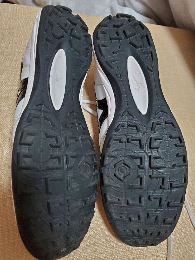 ミズノ　モレリアTF フットサルシューズ