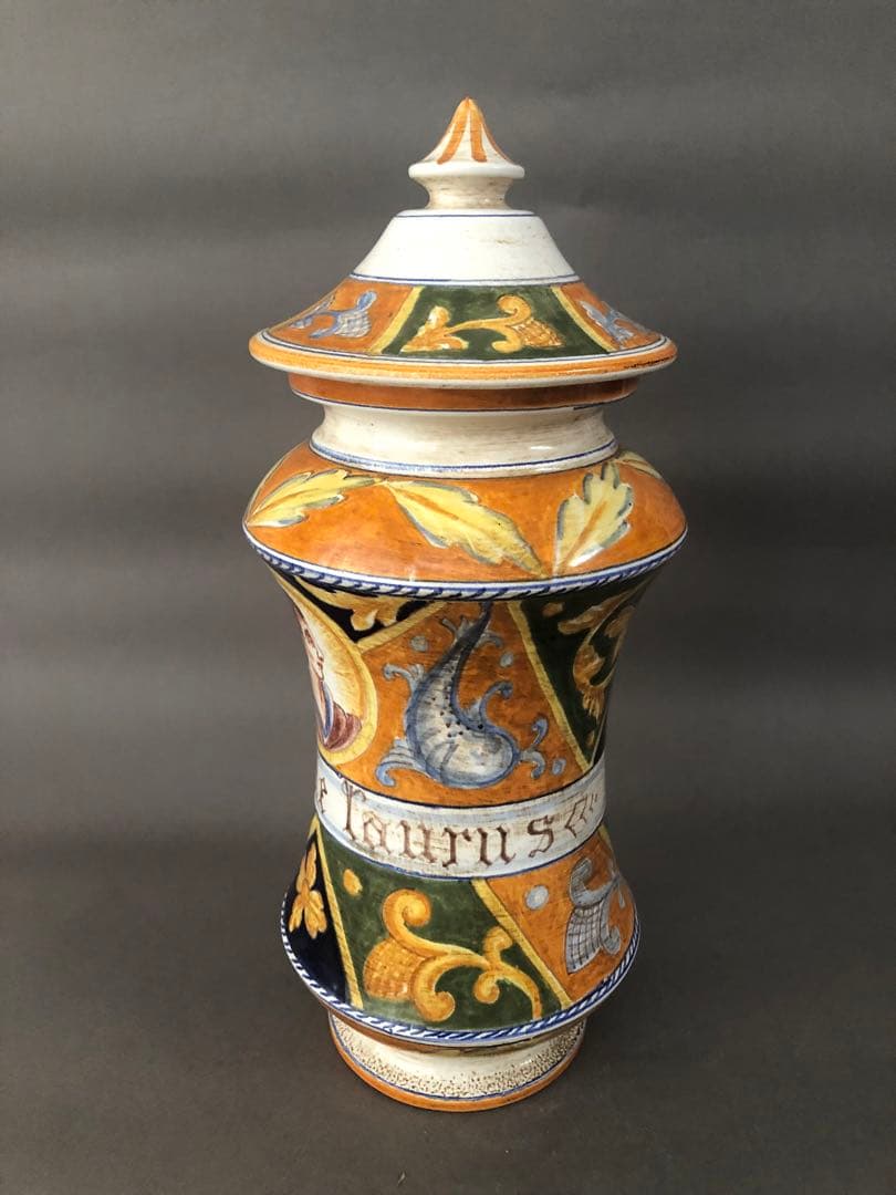 イタリア陶器　薬壺