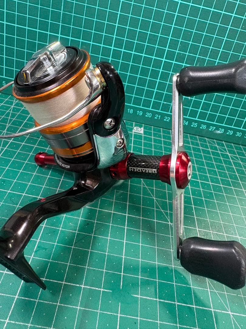 シマノ　13ソアレBB 2000HGS ダブルハンドル　リールスタンドた付き