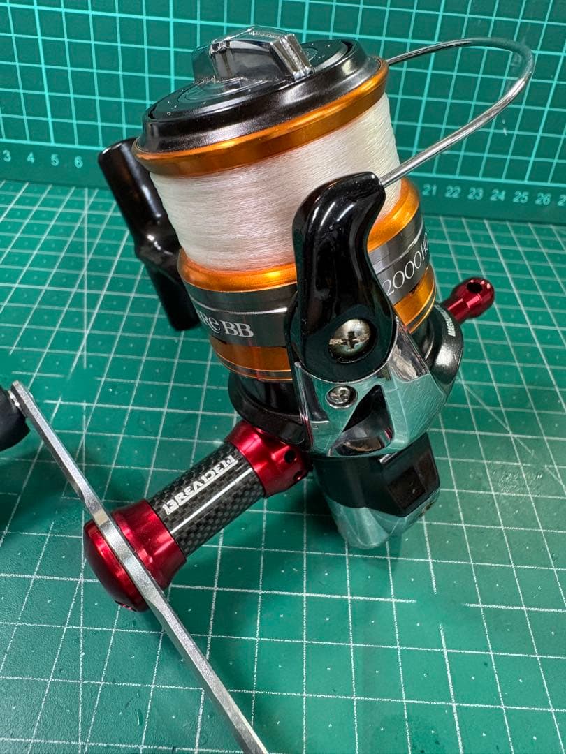 シマノ　13ソアレBB 2000HGS ダブルハンドル　リールスタンドた付き