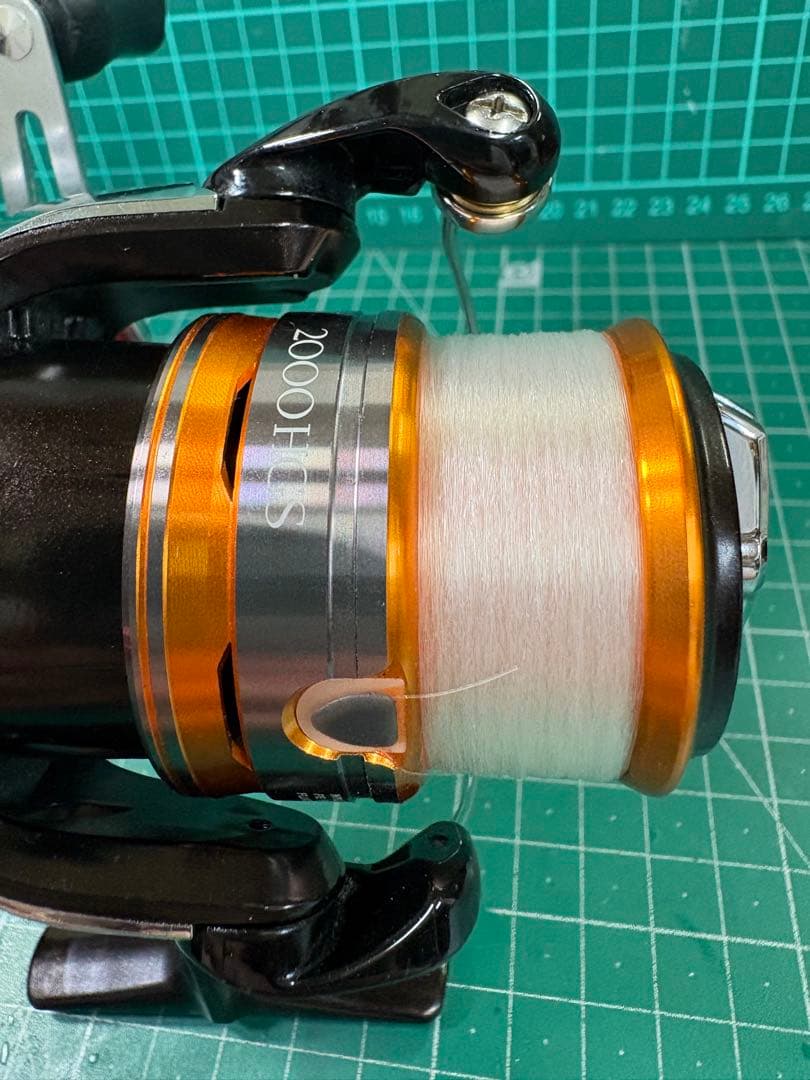 シマノ　13ソアレBB 2000HGS ダブルハンドル　リールスタンドた付き