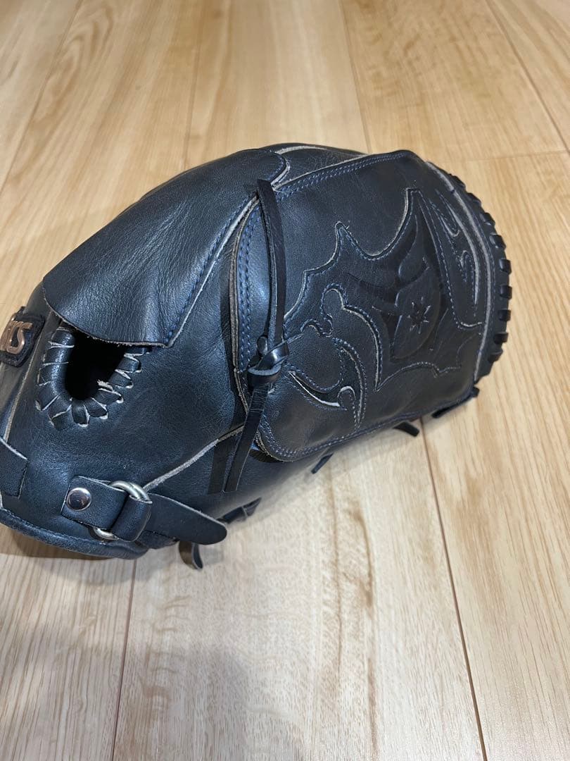 asics 軟式グローブアシックス　投手用　ダルビッシュモデル　北海道型ウェブ