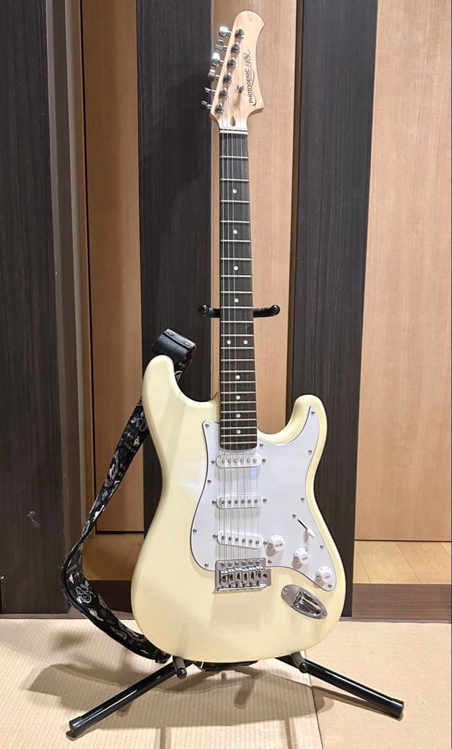 エレキギターPhotoGenic ストラトキャスター
