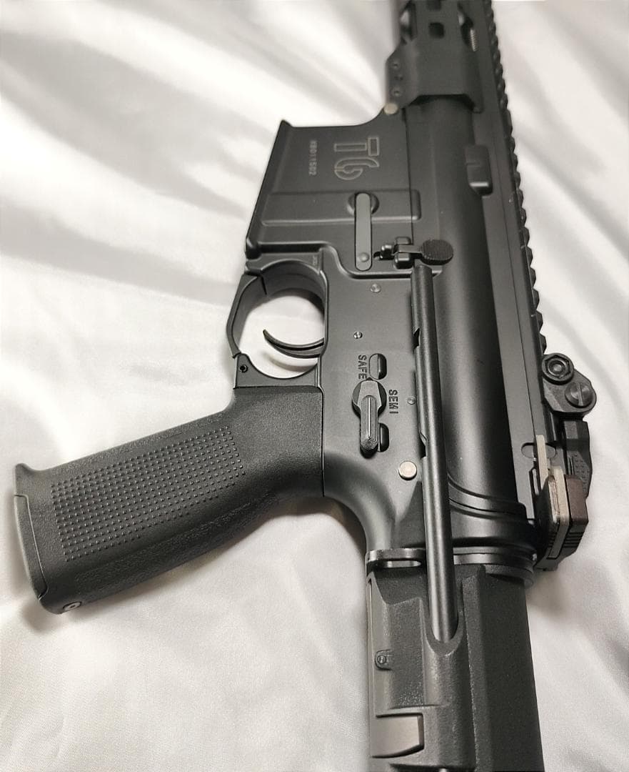 KSC T6 電動ガン バッテリー・充電器・多連装マガジン・パーツ類 セット売り