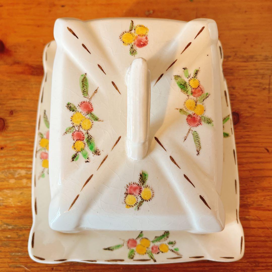 イギリス　可愛いミモザのチーズケース