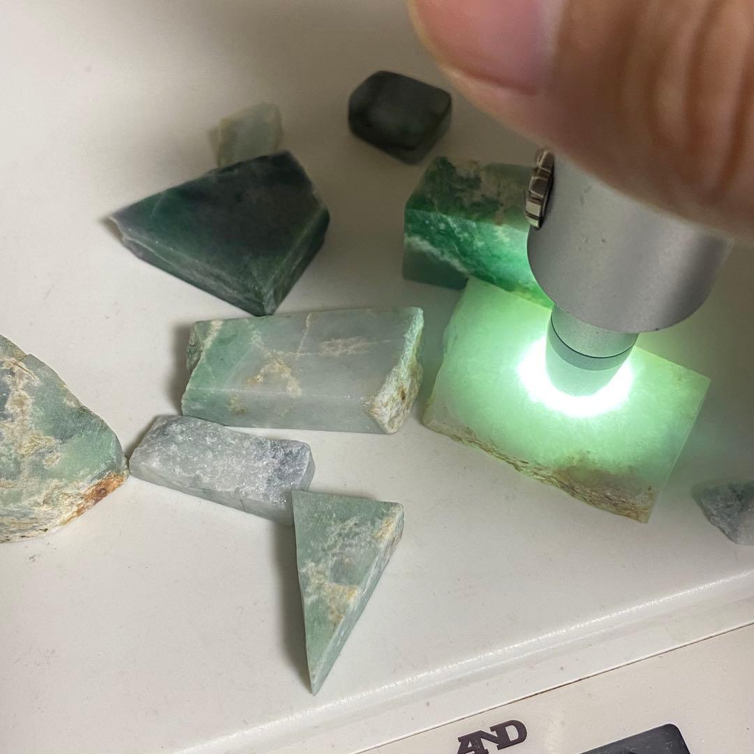 糸魚川翡翠　大量4.5〜kgセット　処分価格