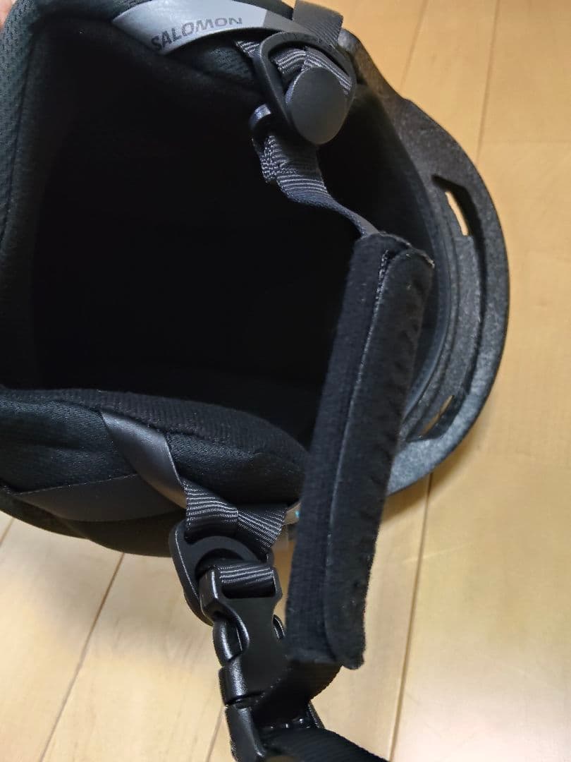 大幅値下げ中！ほぼ未使用！SALOMONサロモン　スポーツ　ヘルメット