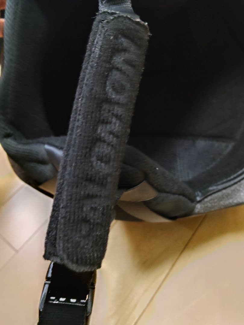 大幅値下げ中！ほぼ未使用！SALOMONサロモン　スポーツ　ヘルメット