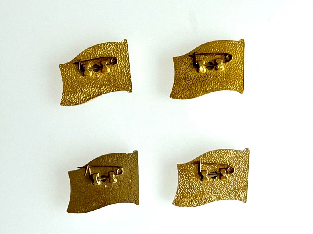 【hopeさん】4+2個セット 北朝鮮 金日成 バッジ