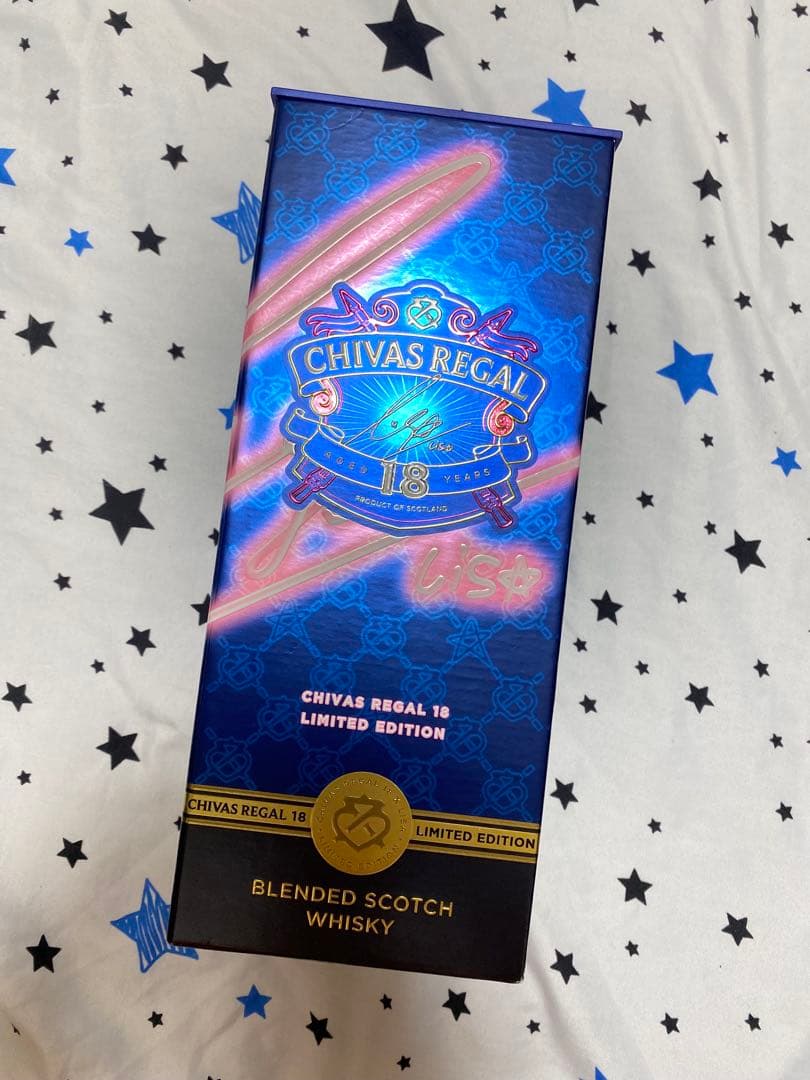 BLACKPINK LISA x Chivas Regal限定コラボチャーム付き