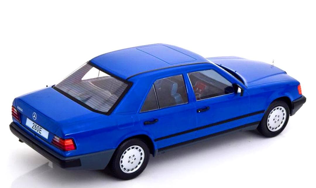 MCG 1/18 メルセデス ベンツ 260 E W124 1984 (ブルー)