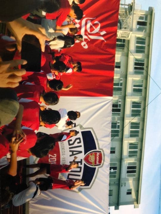 超レア★アーセナル練習参加記念特別サイン入りユニフォーム　（非売品）