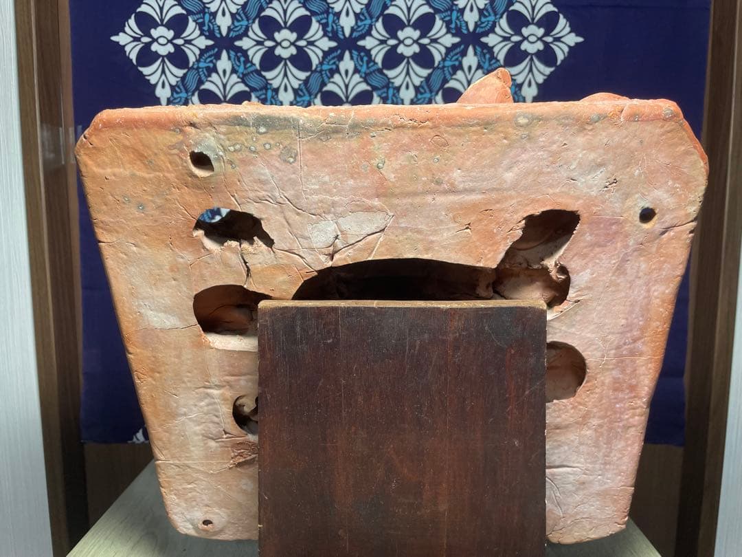 島常賀作　壺屋焼　面シーサー